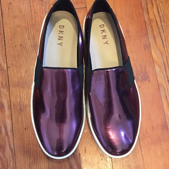 Dkny Shoes - NWOT • DKNY METALLIC SLIP-ONS